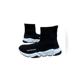 Balenciaga Black / White Speed  Knit. Sock Sneakers EUC